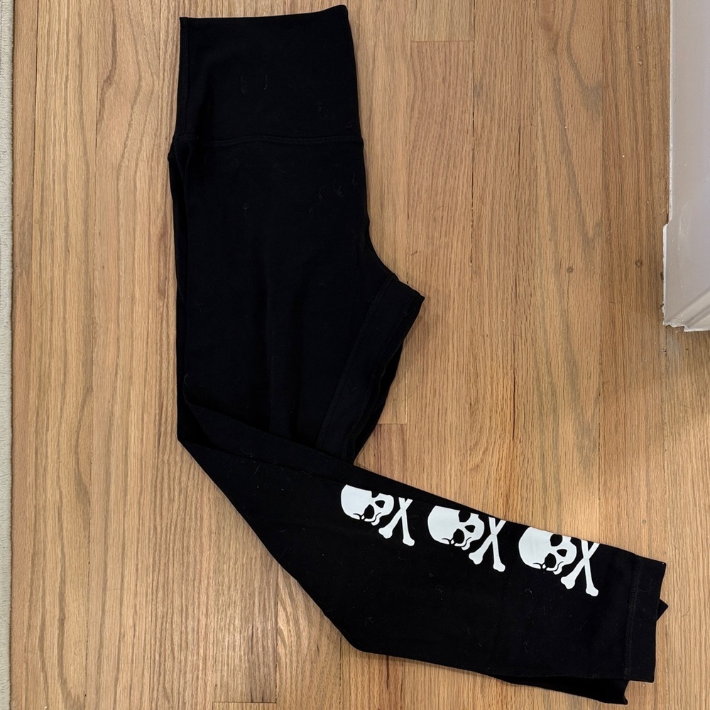 lululemon athletica Black Leggings with White Skull Print - Align 25”